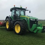 320hp-autonomous-John-Deere-tractor-8941299_0