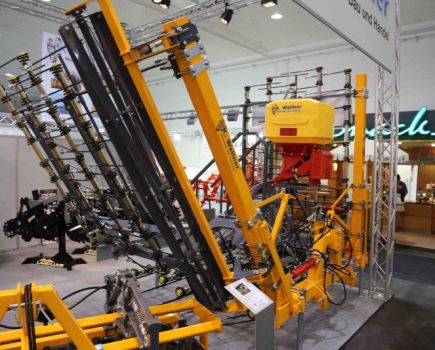 Agritechnica-Chop-and-scatter-2602371_0