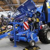 Agritechnica-Day-3-All-focus-on-grass-related-kit-today-8883168_1