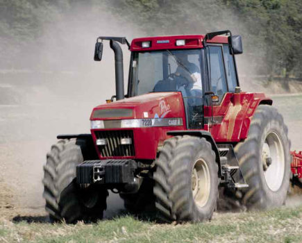 Case-IH-Magnum-7220-Pro-di-07-1999