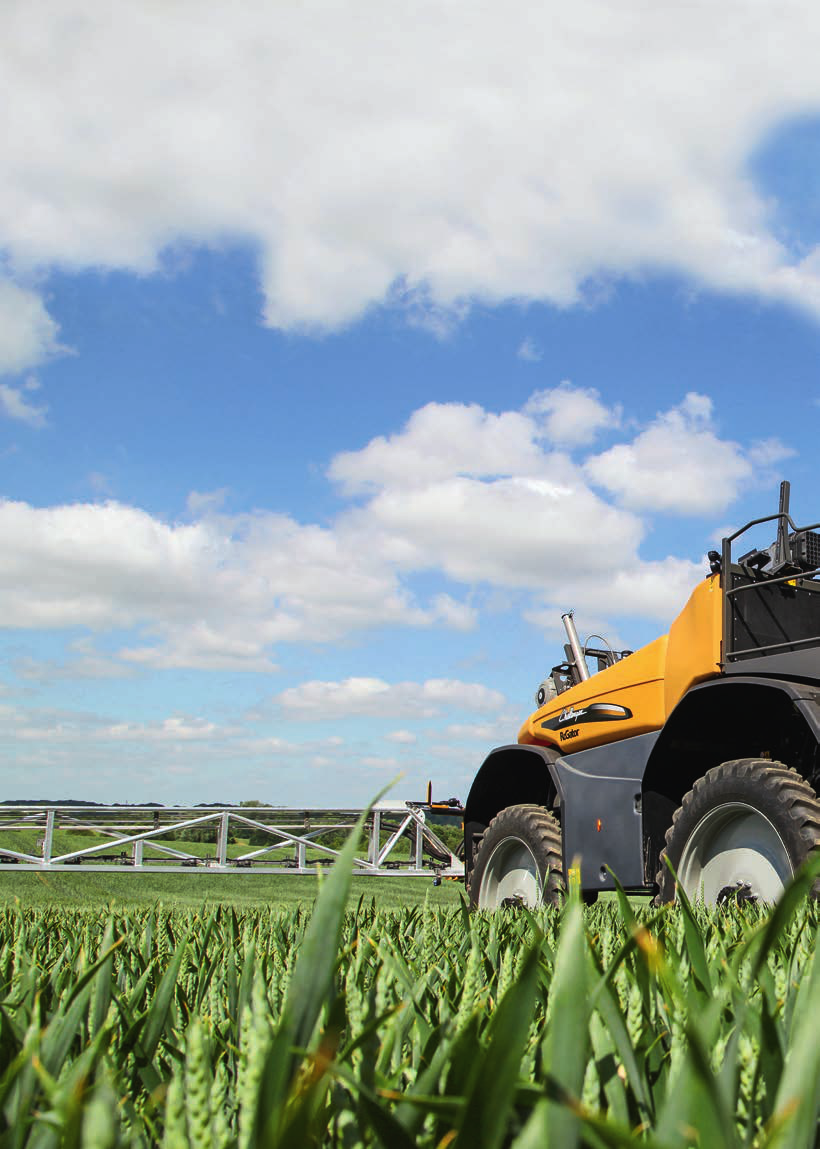 Challenger-RoGator-RG635D-self-propelled-sprayer-di-04-2016