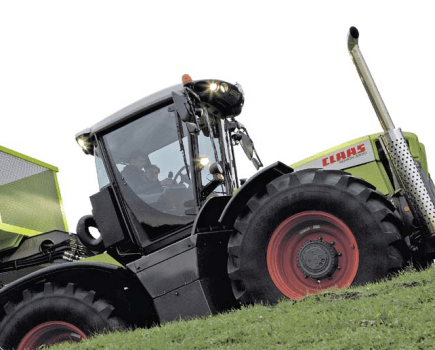 Claas-Xerion-3300-cab-di-02-2006