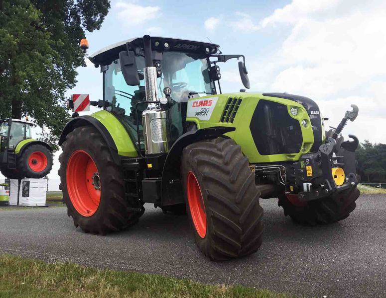 Claas-adds-new-tractor-models-8396047_0