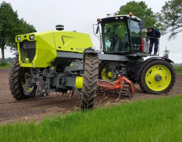 Dutch-test-diesel-electric-tractor-3606437_0