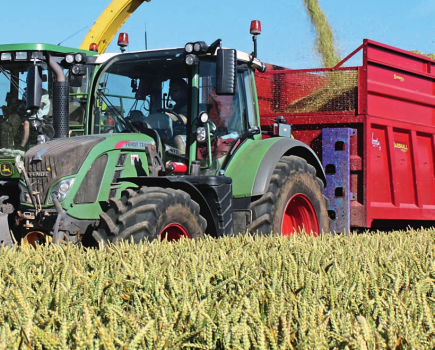 Fendt-724-Vario-ltt-01-2015