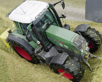 Fendt-820-Vario-Greentec-tt-04-2010