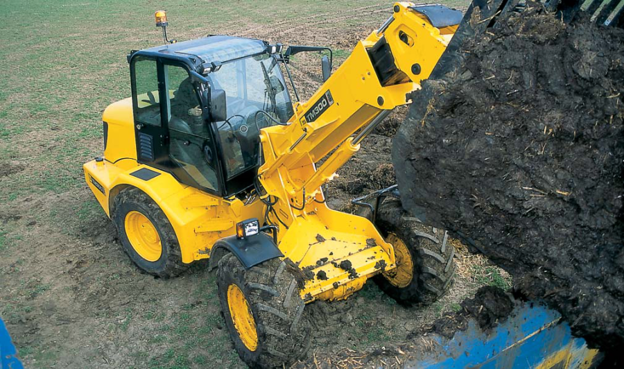 JCB-TM300-di-06-2003