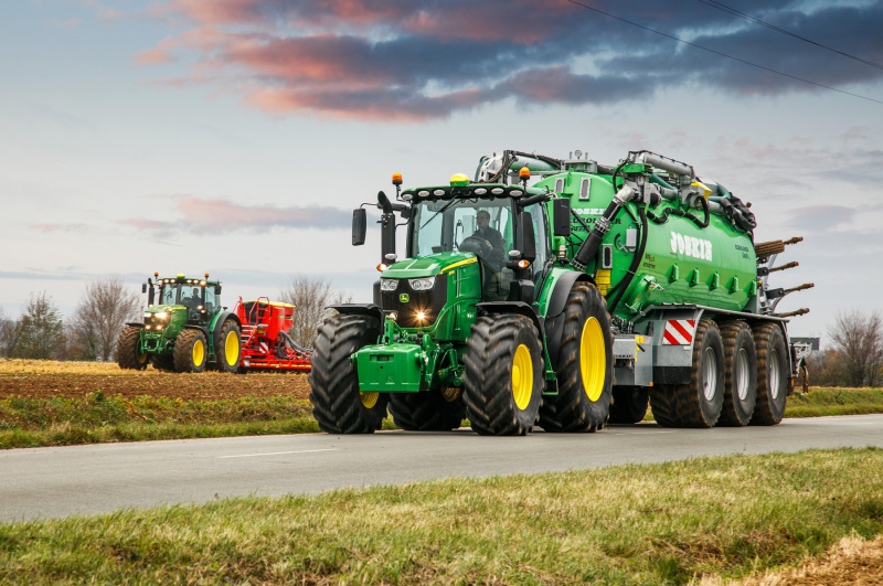 John-Deere-adds-new-flagship-tractors-to-6R-Series-6004837_0