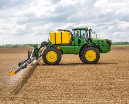 King-Agro-opens-new-John-Deere-spray-boom-plant-8029191_0