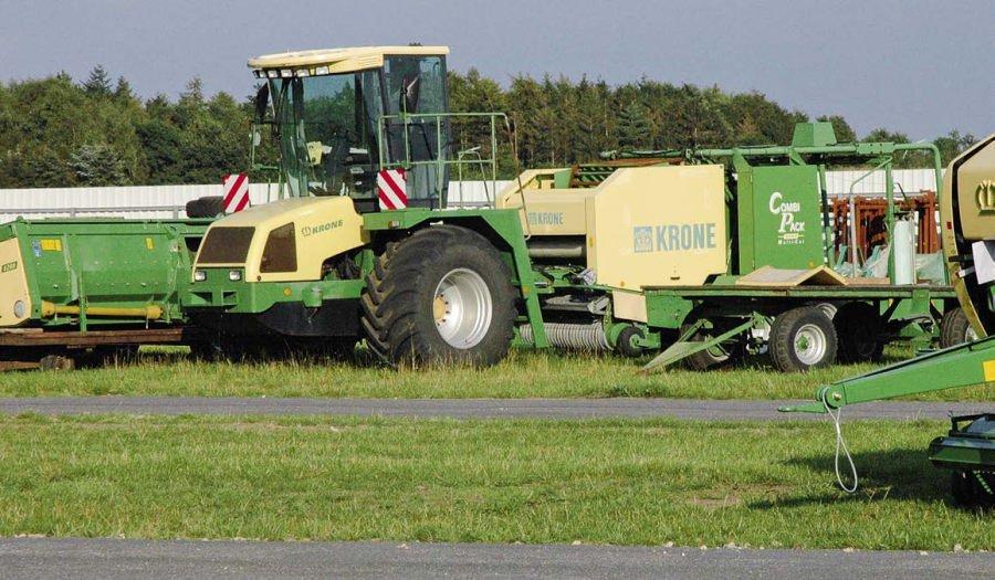 Krone-self-propelled-baler--wrapper-re-12-2014