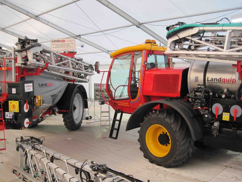 LAMMA-2015-Trailed-or-self-propelled-1656970_0