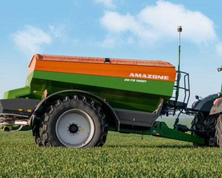 LAMMA-2018-Flurry-of-new-fertiliser-spreaders-8985314_0