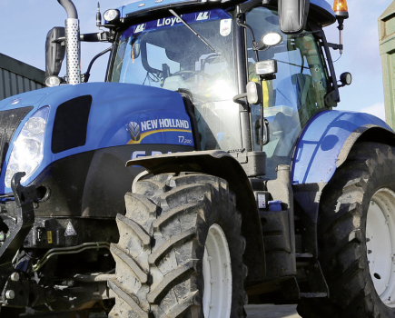 New-Holland-T7