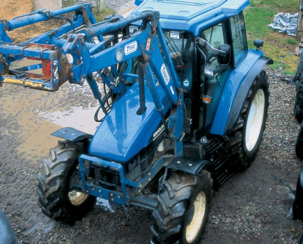 New-Holland-TS110-lt-03-2003