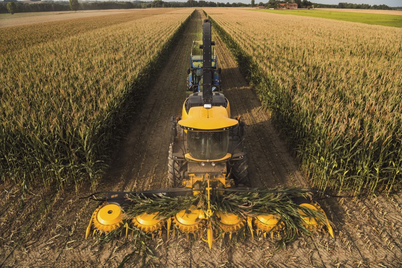 New-Holland-s-911hp-flagship-forager-8906170_0