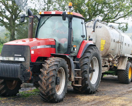 -Slurry-utilisation-on-Worcs-dairy-farm-LSTK-01-2013