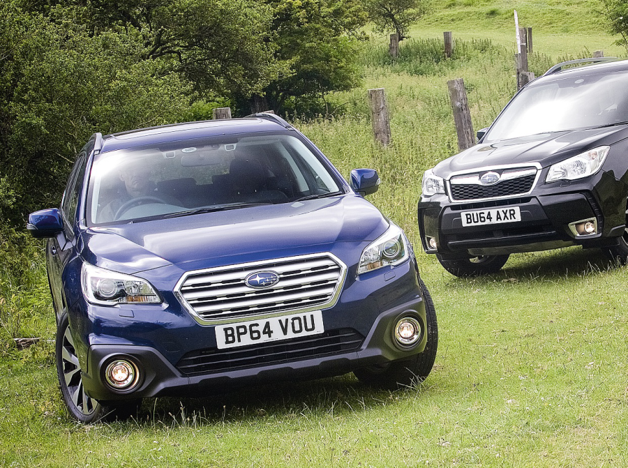 Subaru-Forester-vs-Subaru-Outback-VEH-11-2015