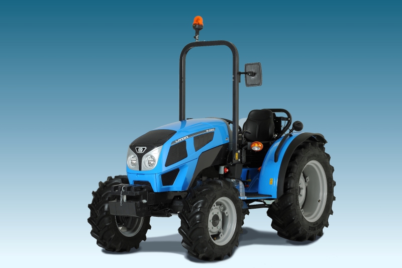 Three-way-choice-of-Landini-yard-scraper-tractors-8069727_0
