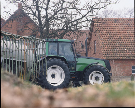 Valtra-8150-tt-07-1996