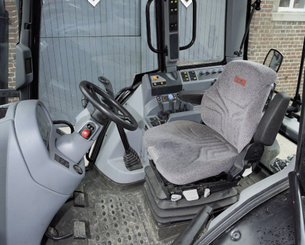 Valtra-C120-EP-di-09-2004