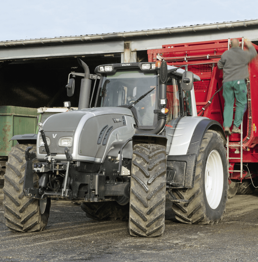 Valtra-T182-Versu-tt-11-2010