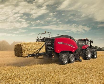 XL-version-of-Case-IH-s-large-square-baler-5234036_0