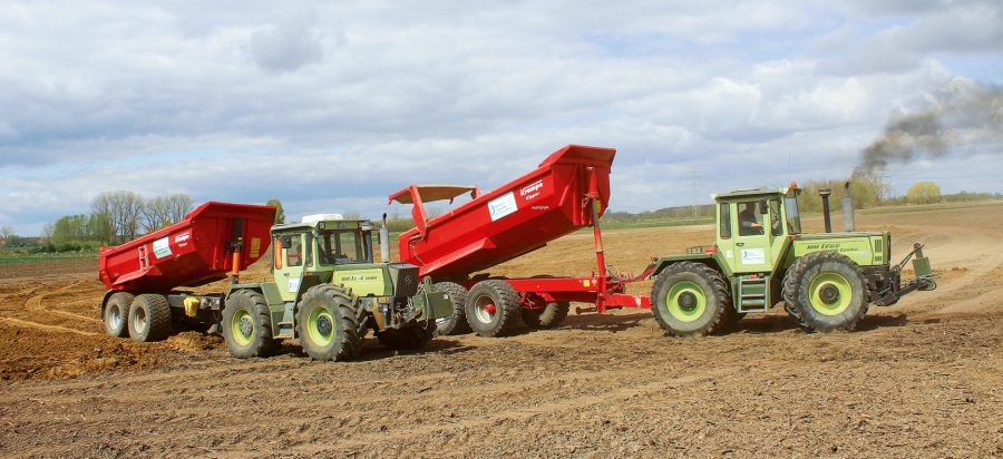 Dump trailers