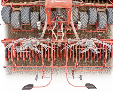 22-five_cultivator_drills_-_section_control