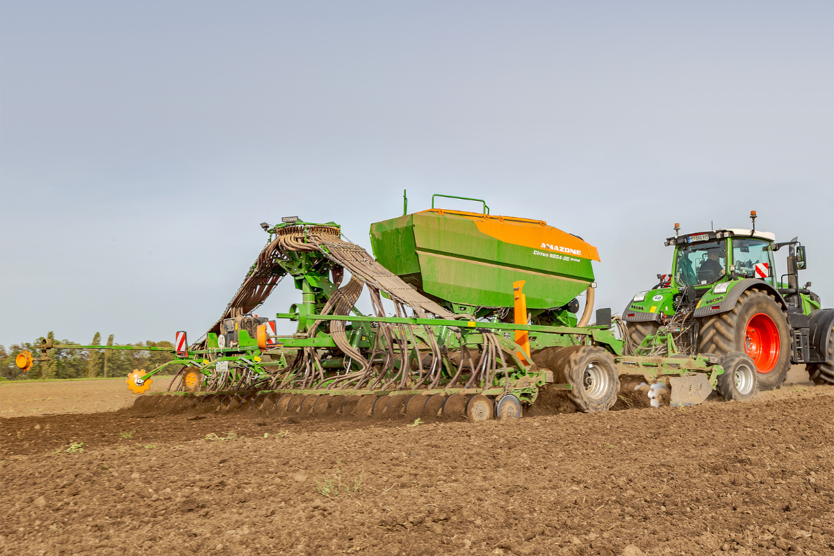 Amazone Cirrus 9004-2C Grand cultivator drill: Grand design - Profi